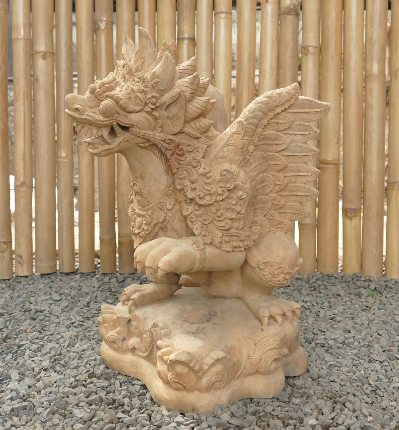  Product image 7 of the product “Singa made of cambodia wood about 30 x 36 x 55cm ”